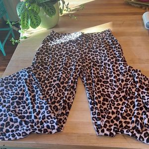 La vie en Rose silky feel wide leg leopard lounge pants